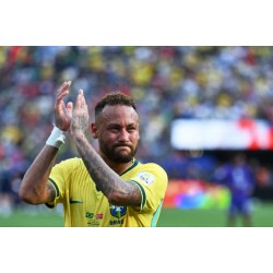 Het doelpunt van Neymar was niet genoeg om Brazilië de overwinning te redden Het doelpunt van Neymar was niet genoeg om Brazilië de overwinning te redden